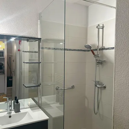 Appartement Climatise Avec Parking Securisee 105 Agen