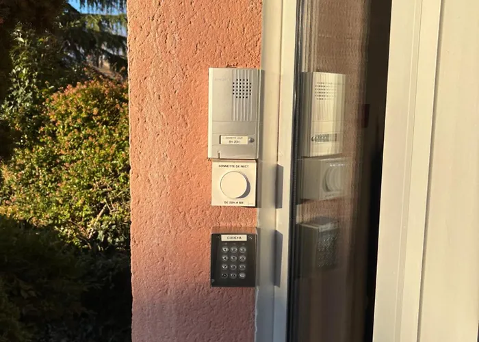 Appartement Climatise Avec Parking Securisee 105